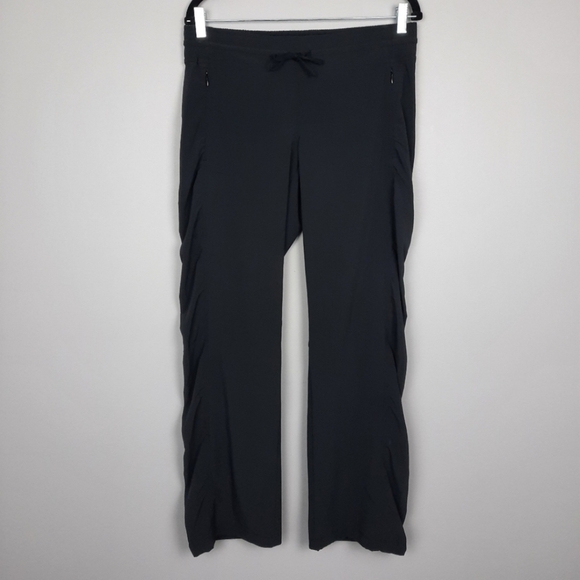 Athleta La Viva Black Ruched Featherweight Full Length Active Pants size 10 - Picture 2 of 15